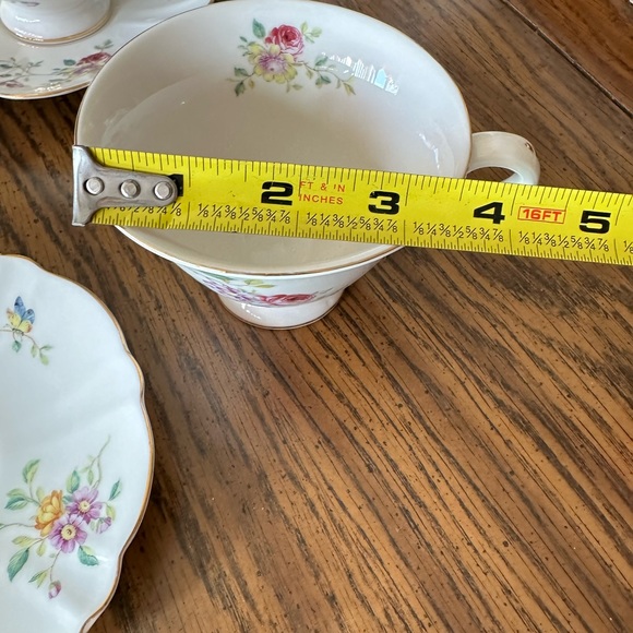 Gracie, China, by coastland imports Tea set with floral and butterfly design. - Picture 6 of 7